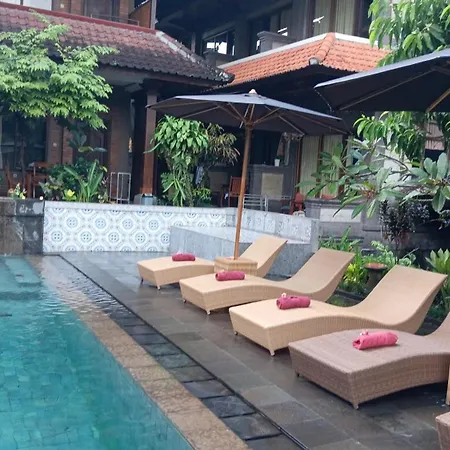 Dewa Bungalows, A Balinese House&Art Gallery