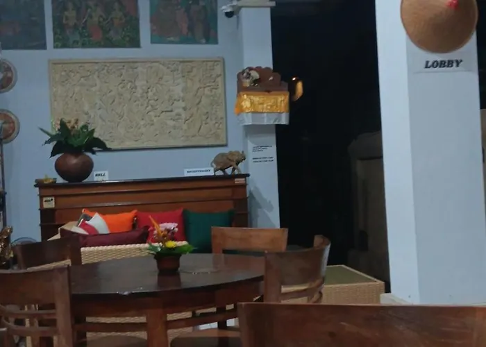 Dewa Bungalows, A Balinese House&art Gallery 3*