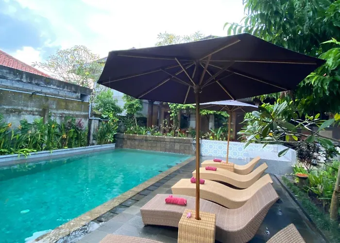 Konukevi Dewa Bungalows, A Balinese House And Art Gallery