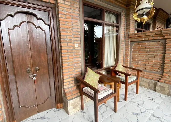 Gasthof Dewa Bungalows, A Balinese House&art Gallery 3*