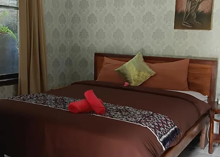 Dewa Bungalows, A Balinese House And Art Gallery Гостевой дом 3*